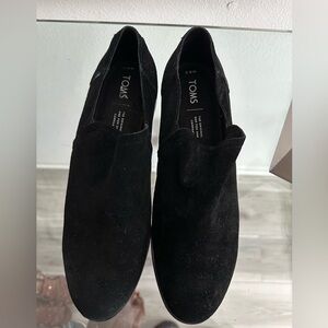 TOMS Women's Black Suede Loafers